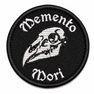 PATCH BORDADO MEMENTO MORI - 8X8 CM
